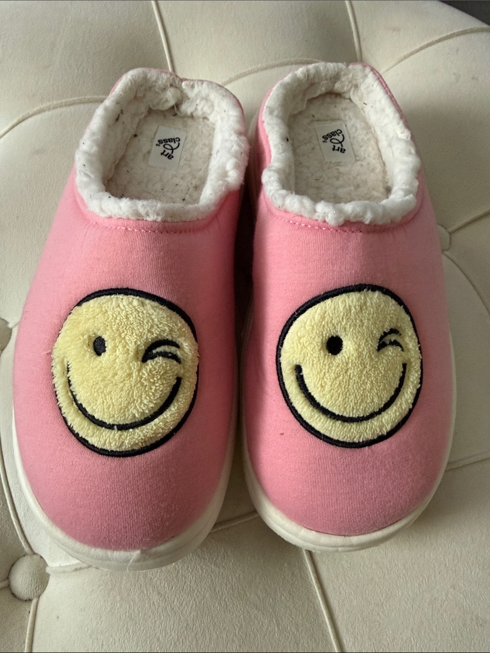 art class Pink Slip-On Kids Slippers with Yellow Winking Smiley Faces